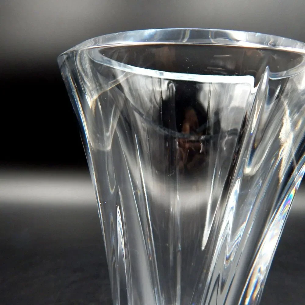 Lenox Ovations Oasis 8 Inch Lead Crystal Vase Glass Footed Blown